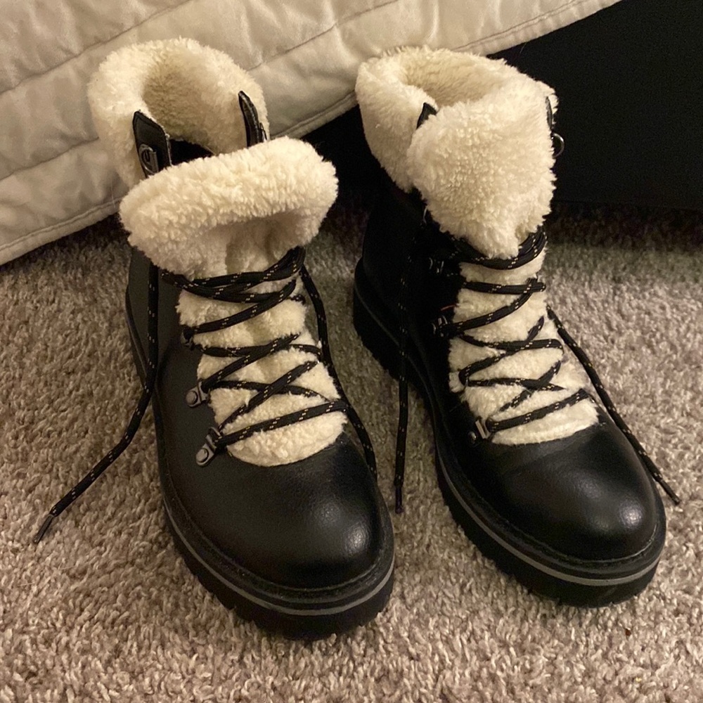 Tommy Hilfiger boots